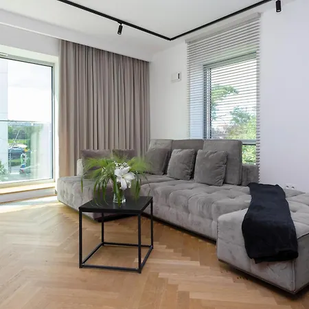 Yacht Park Marina * 格丁尼亚